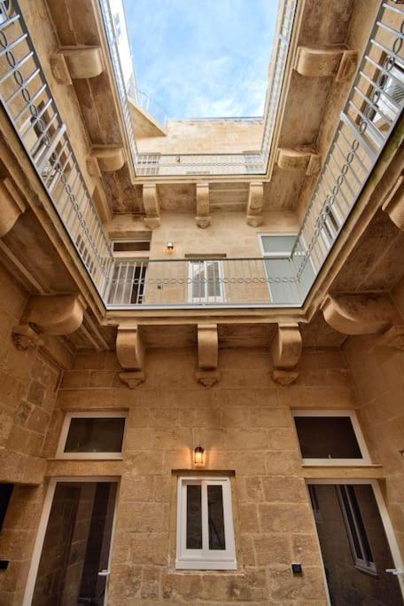 Vallettastay Old Lodge Apartment 7 Exterior photo